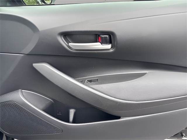 2021 Toyota Corolla LE photo 14