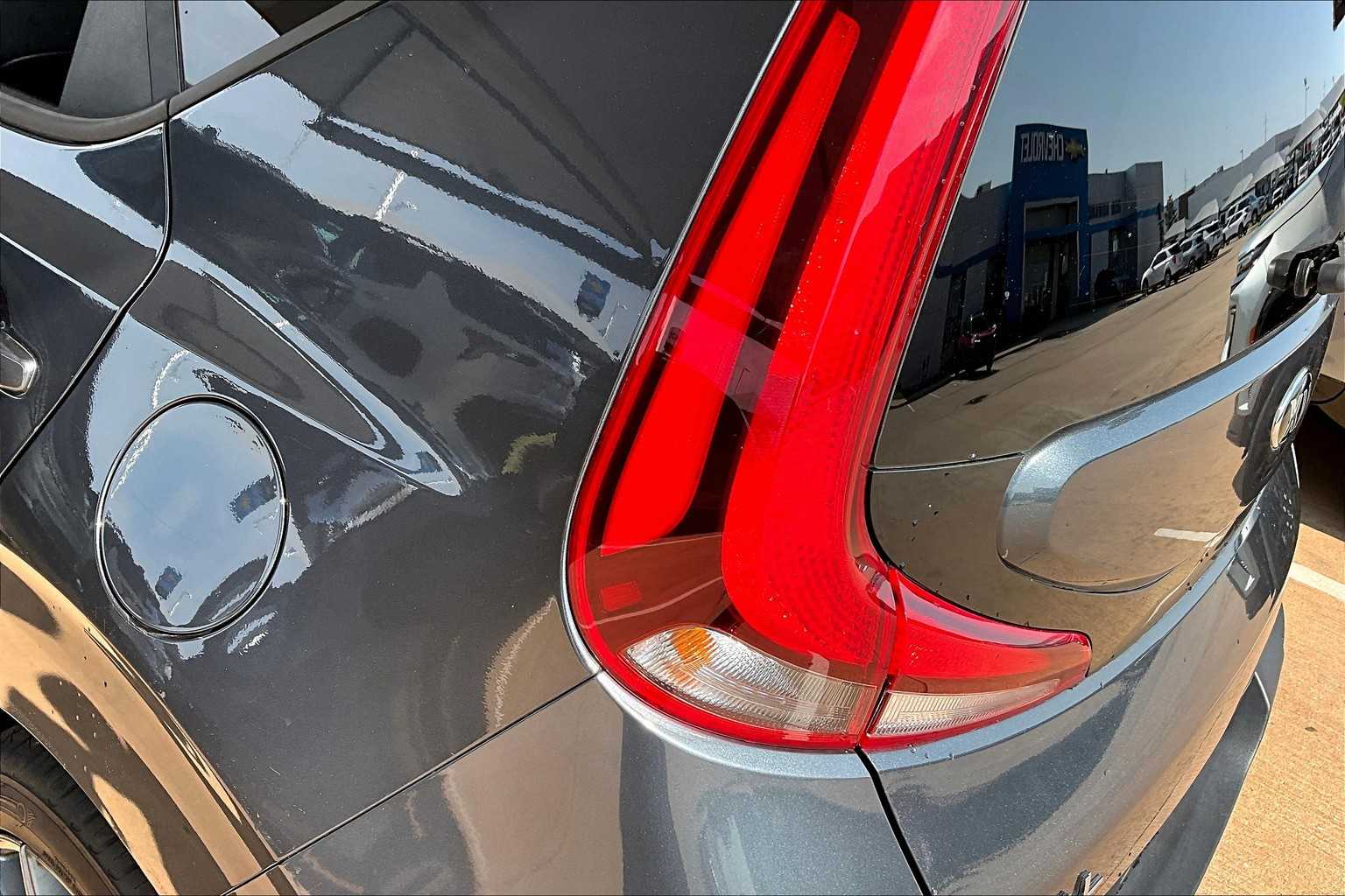 2020 Kia Soul LX photo 23