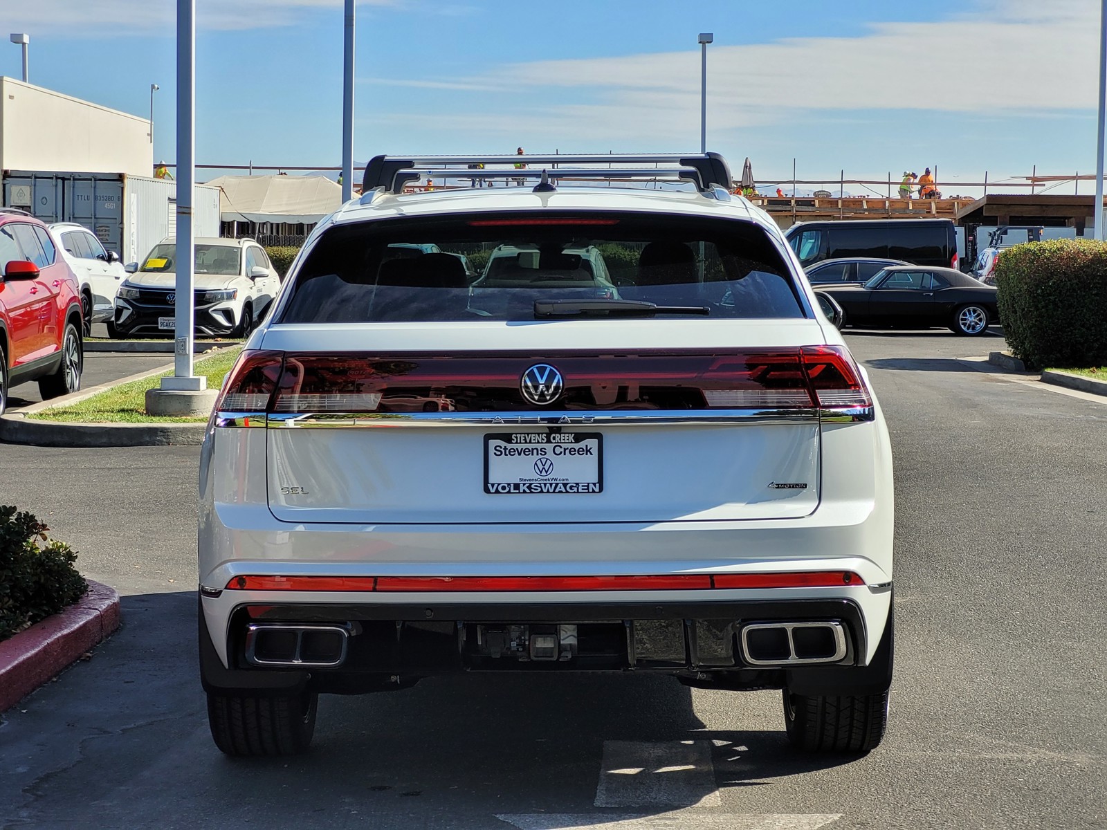 2025 Volkswagen Atlas Cross Sport SEL Premium R-Line photo 4