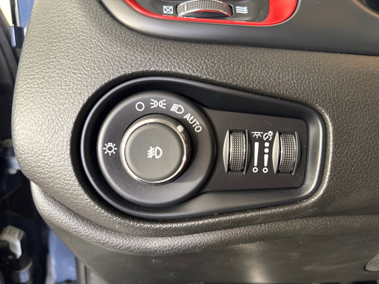 2022 Jeep Renegade Trailhawk photo 23