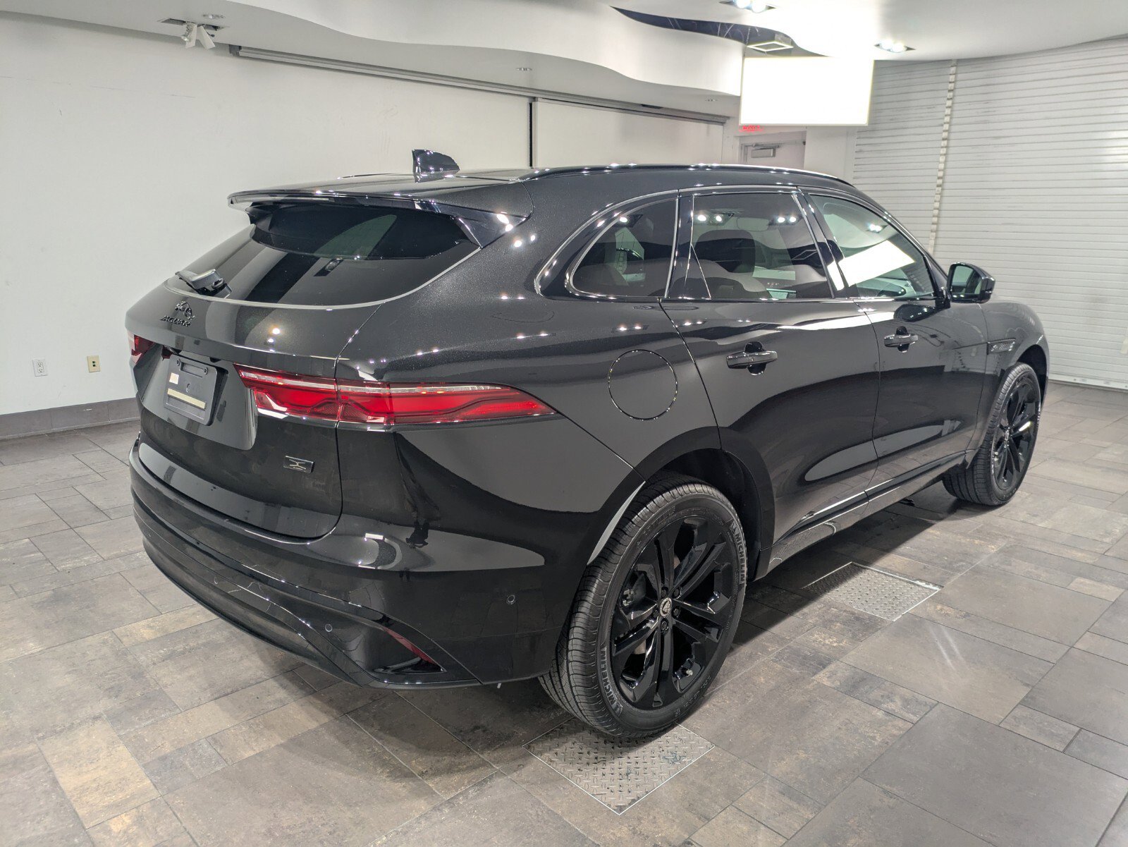 2026 Jaguar F-PACE R-Dynamic S P250 photo 23