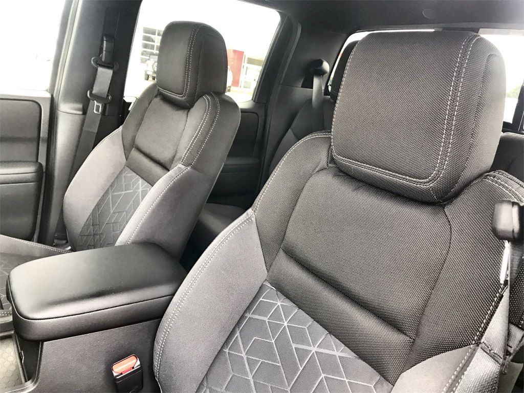 2026 Nissan Frontier SV photo 11