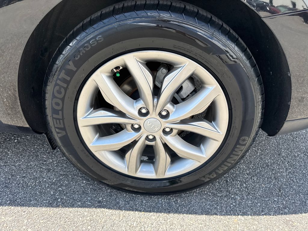 2021 Kia Sedona EX photo 18