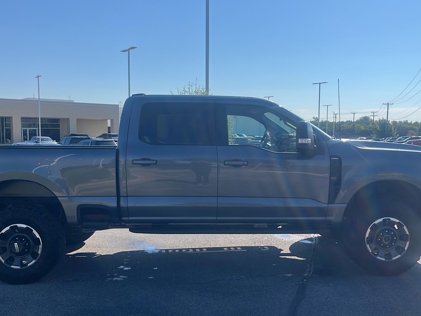2024 Ford F-250 Lariat photo 2