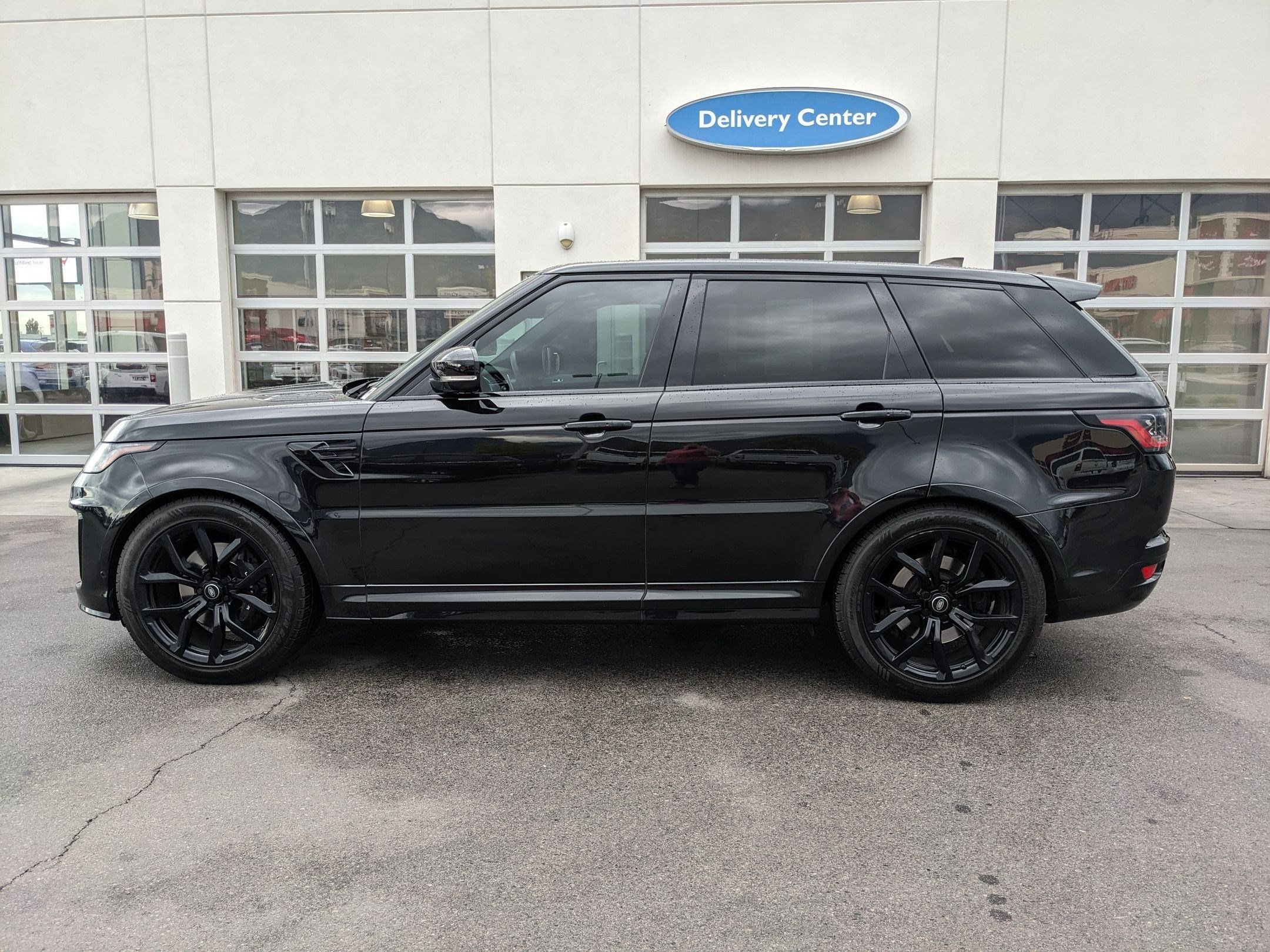 2021 Land Rover Range Rover Sport SuperCharged SVR photo 28