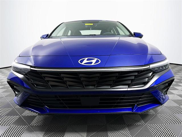 2025 Hyundai Elantra SEL Convenience photo 10
