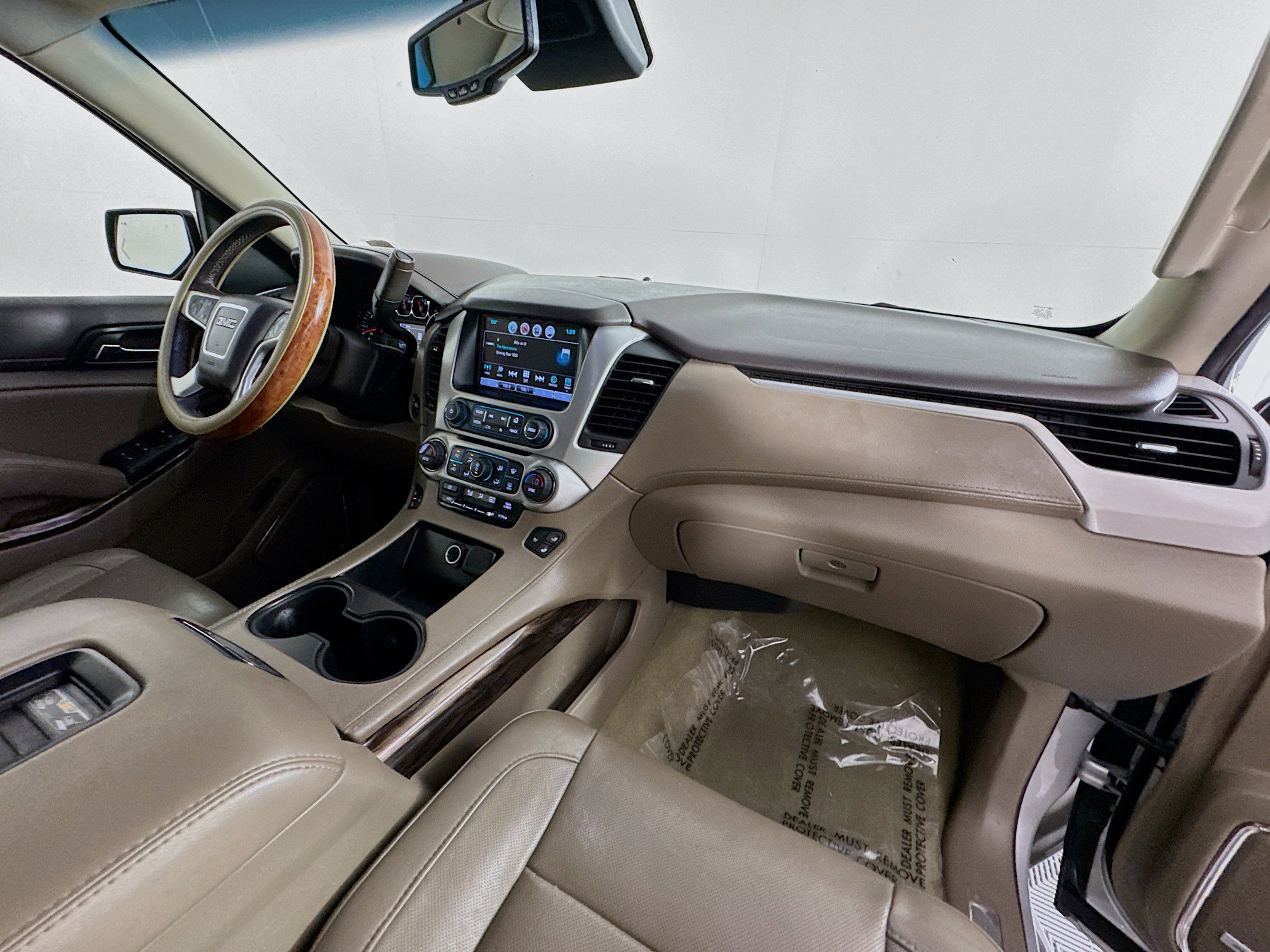 2017 Gmc Yukon SLT photo 28