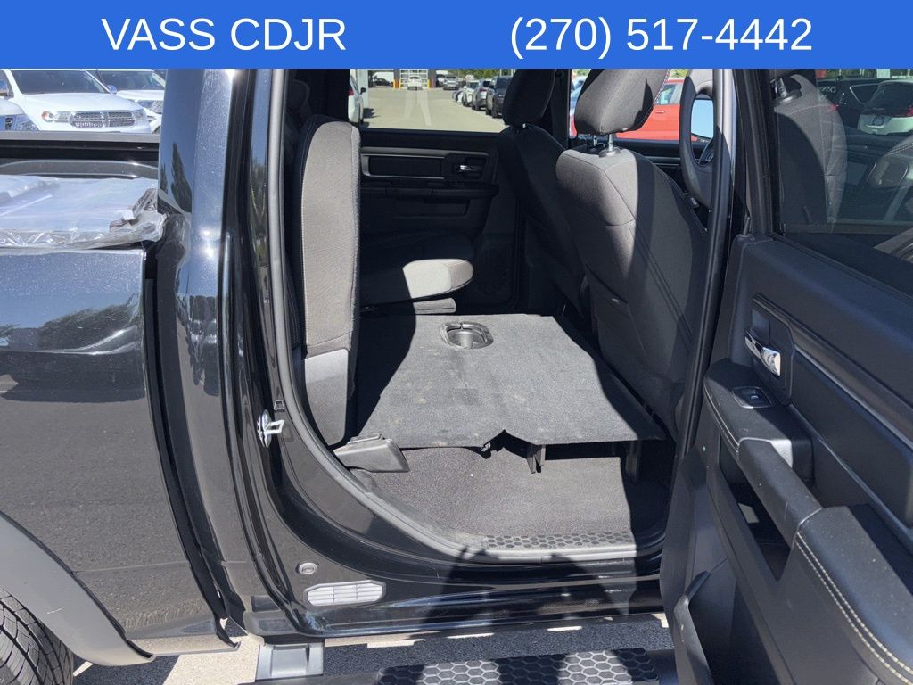 2023 Ram 1500 SLT photo 28