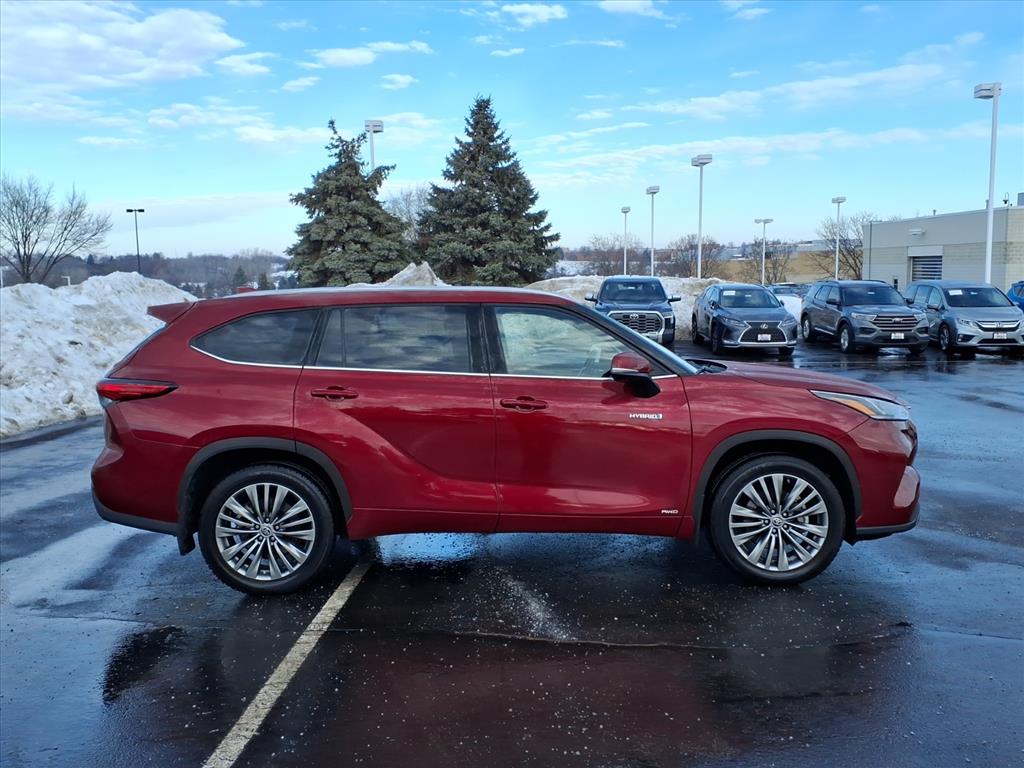 Certified 2020 Toyota Highlander Platinum with VIN 5TDEBRCH0LS001947 for sale in Burnsville, Minnesota