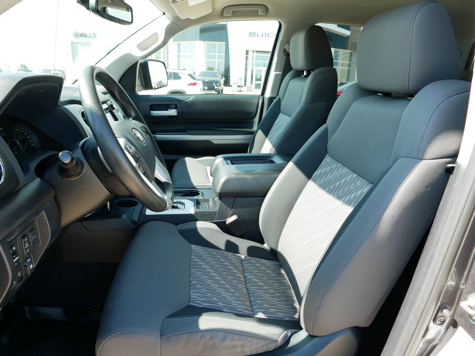2018 Toyota Tundra SR5 photo 11