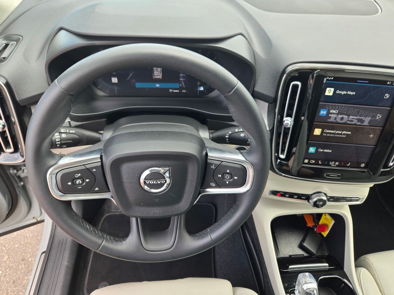 2024 Volvo XC40 AWD Plus photo 23