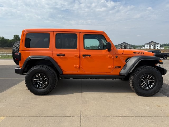 2025 Jeep Wrangler Willys photo 4