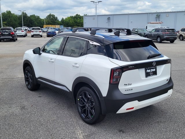 2025 Nissan Kicks SR photo 4