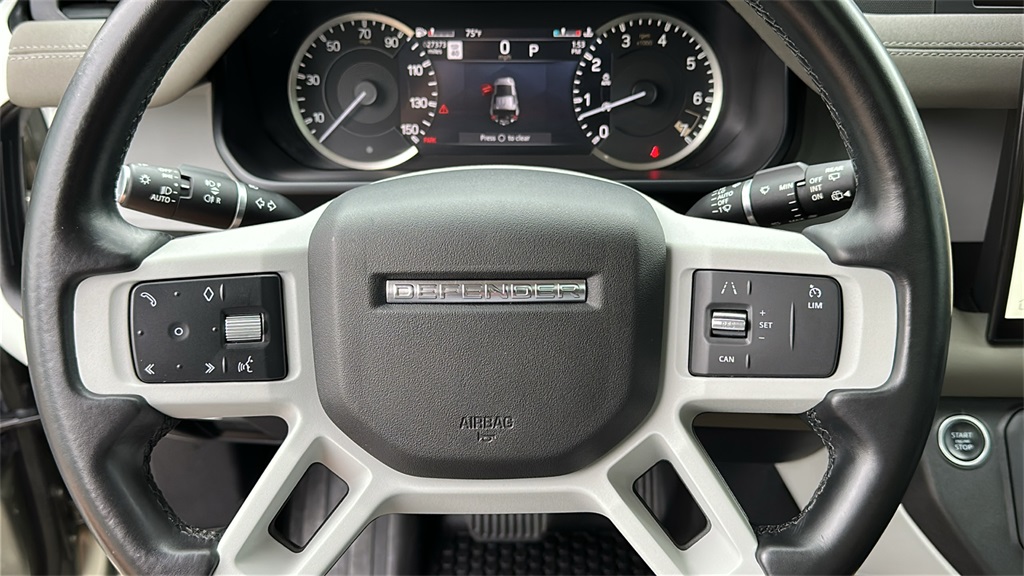 2023 Land Rover Defender 110 SE photo 11