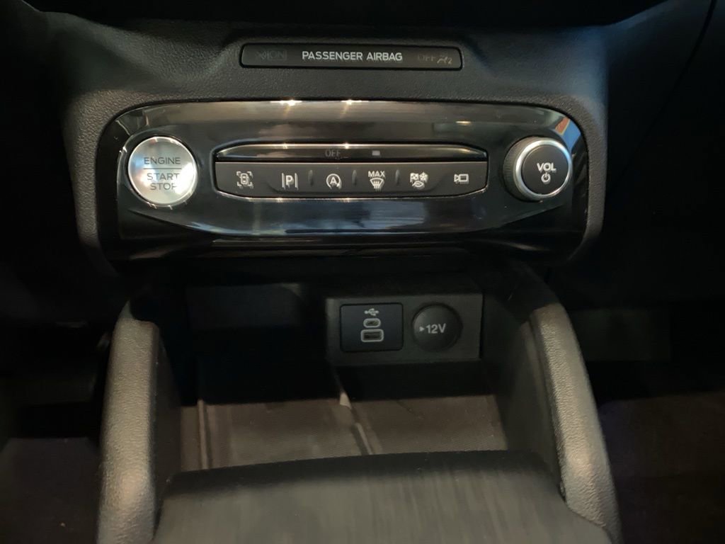 2024 Ford Escape Platinum photo 7