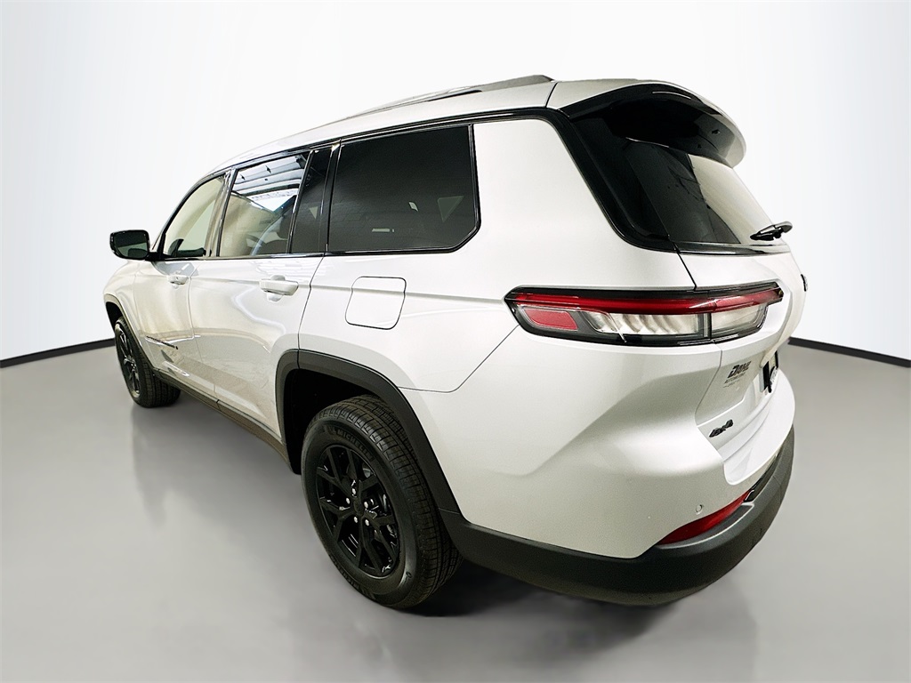 2025 Jeep Grand Cherokee Altitude X photo 3