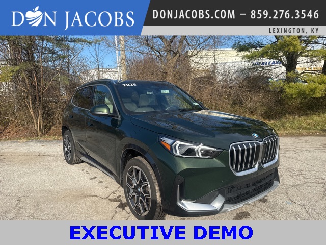 2025 BMW X1 28i's photo