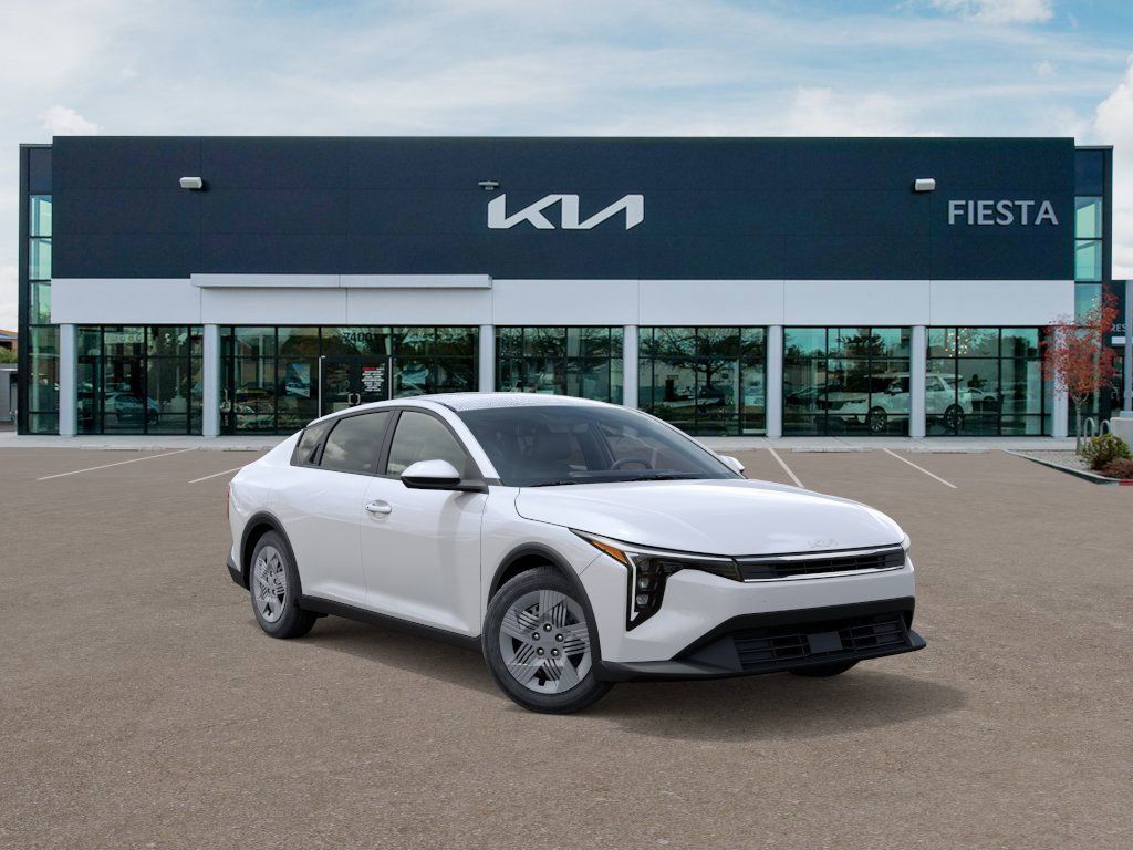 2025 Kia K4 LXS photo 8