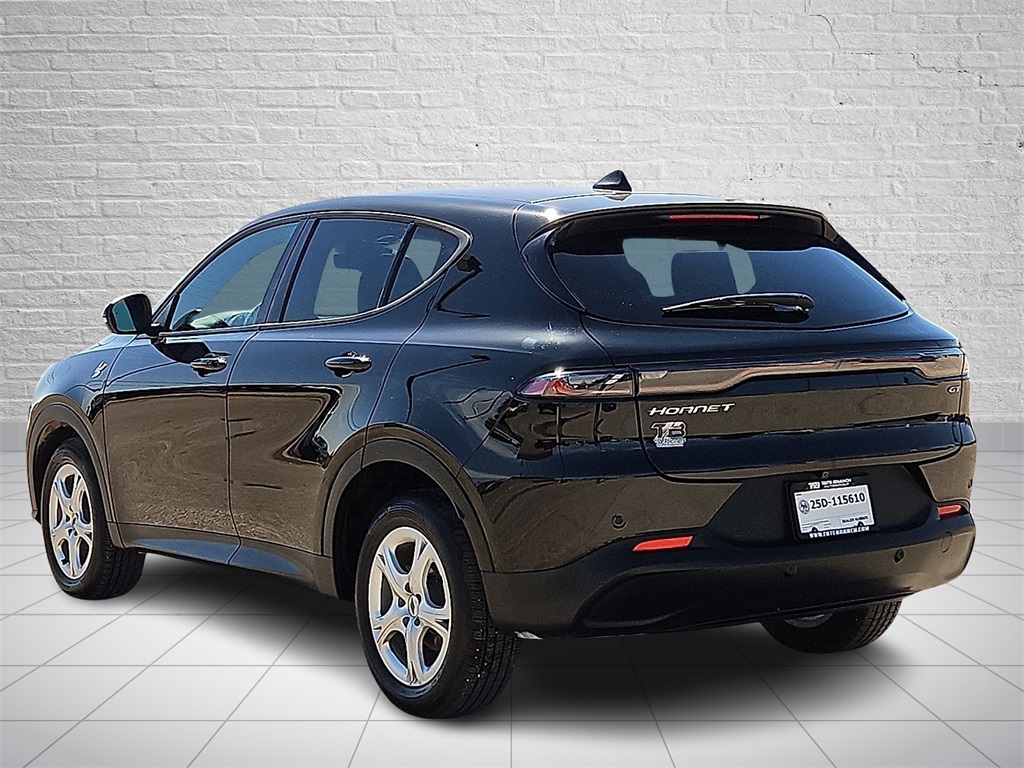 2025 Dodge Hornet GT photo 2