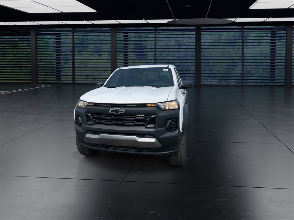 2025 Chevrolet Colorado Trail Boss photo 3
