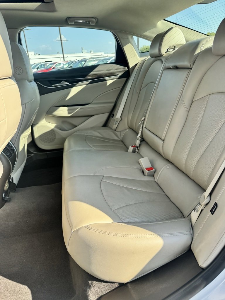 2017 Buick LaCrosse Premium photo 12