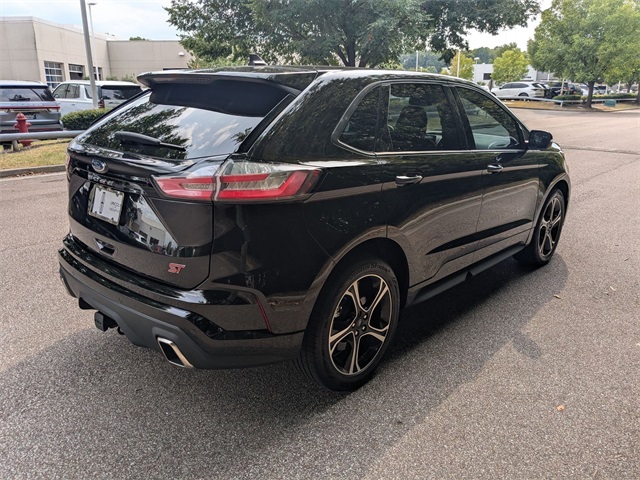 2023 Ford Edge ST photo 6