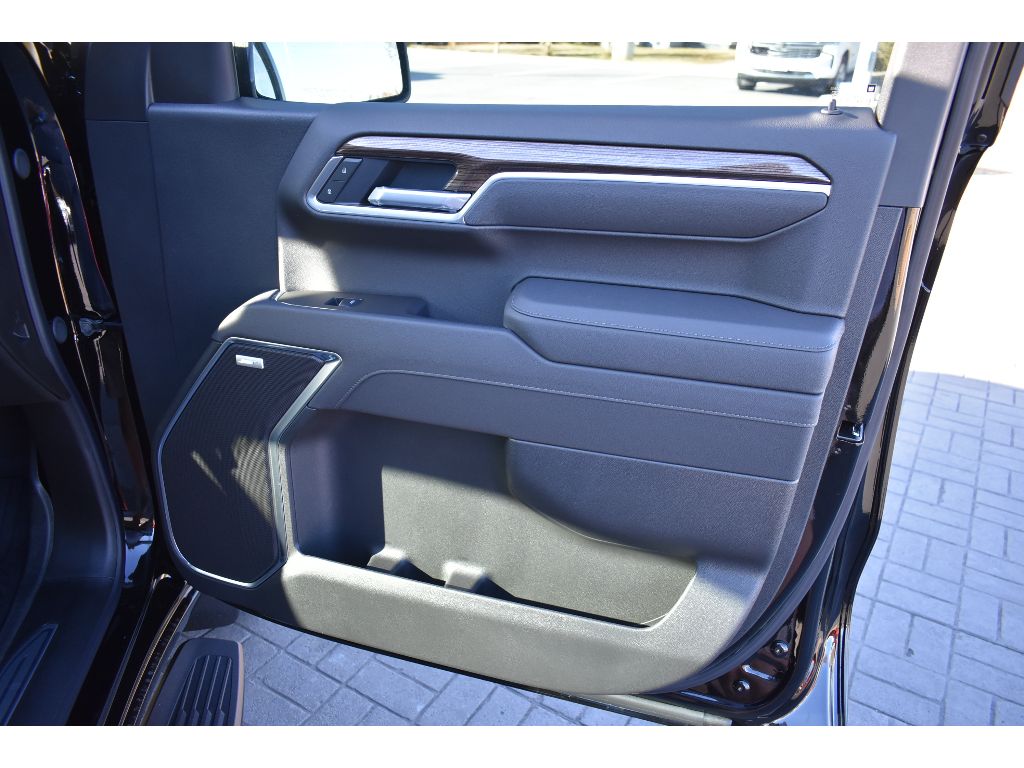 2025 Chevrolet Silverado 1500 RST photo 19