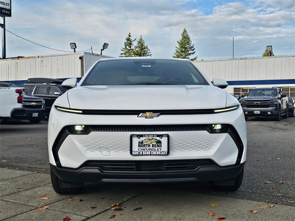2026 Chevrolet Equinox EV 1LT photo 2