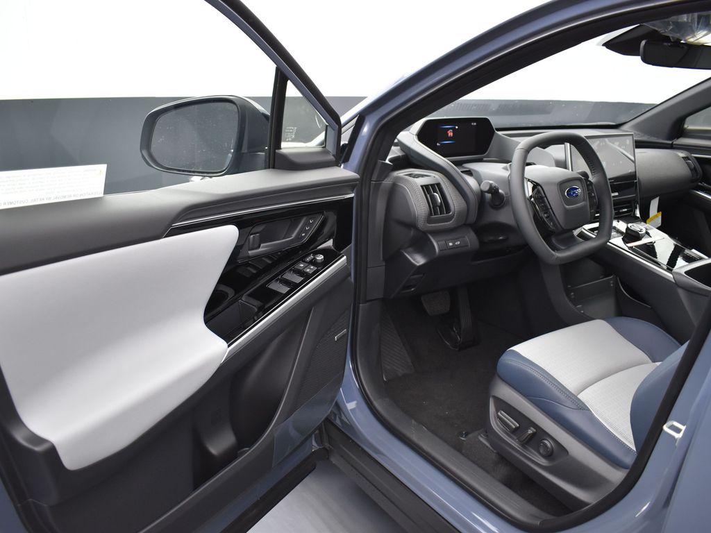 2025 Subaru Solterra Limited photo 6