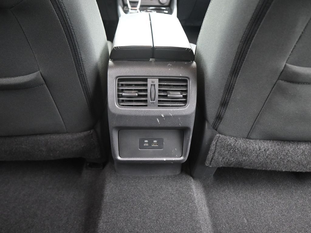 2022 Nissan Rogue SV photo 39