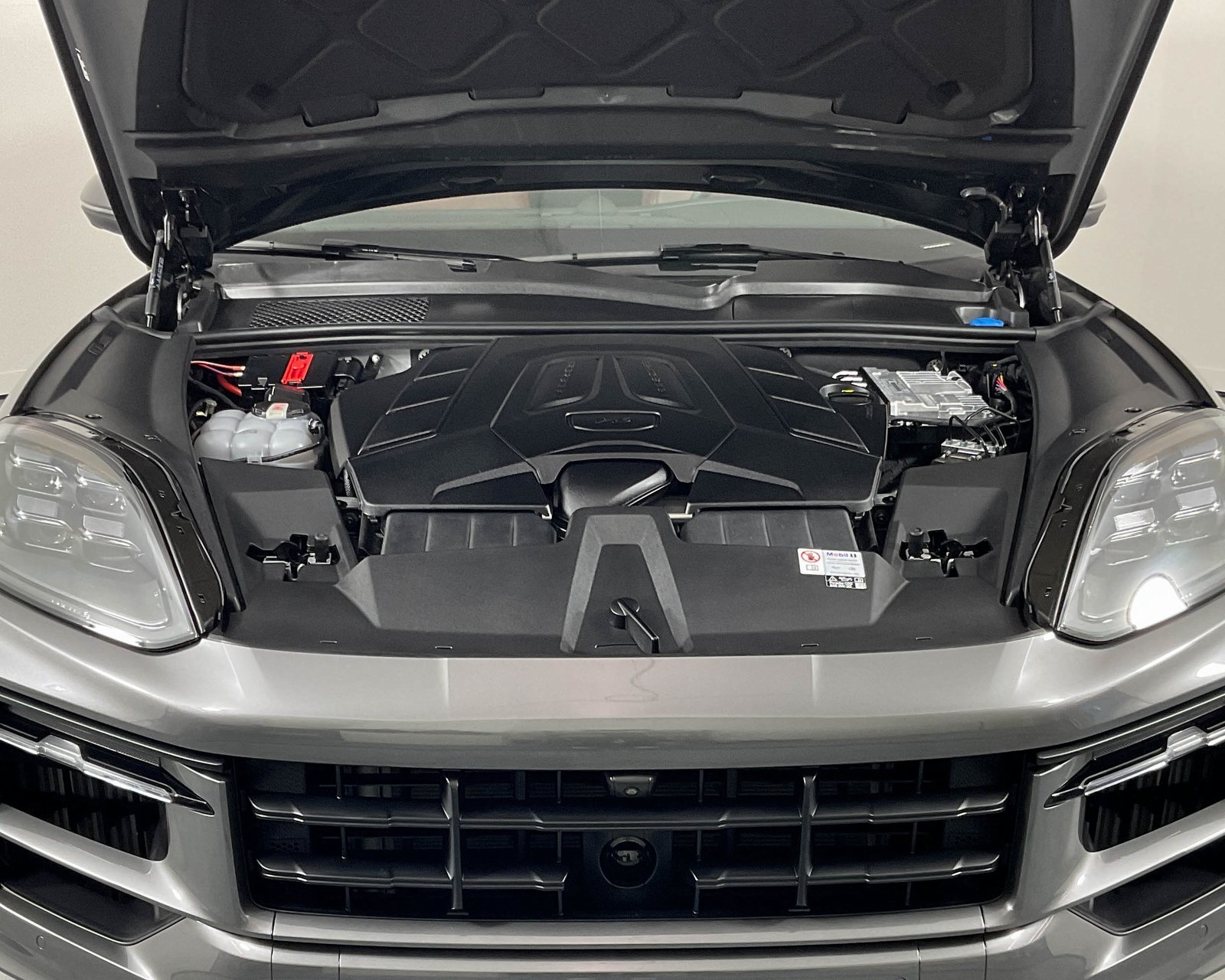 2024 Porsche Cayenne photo 29