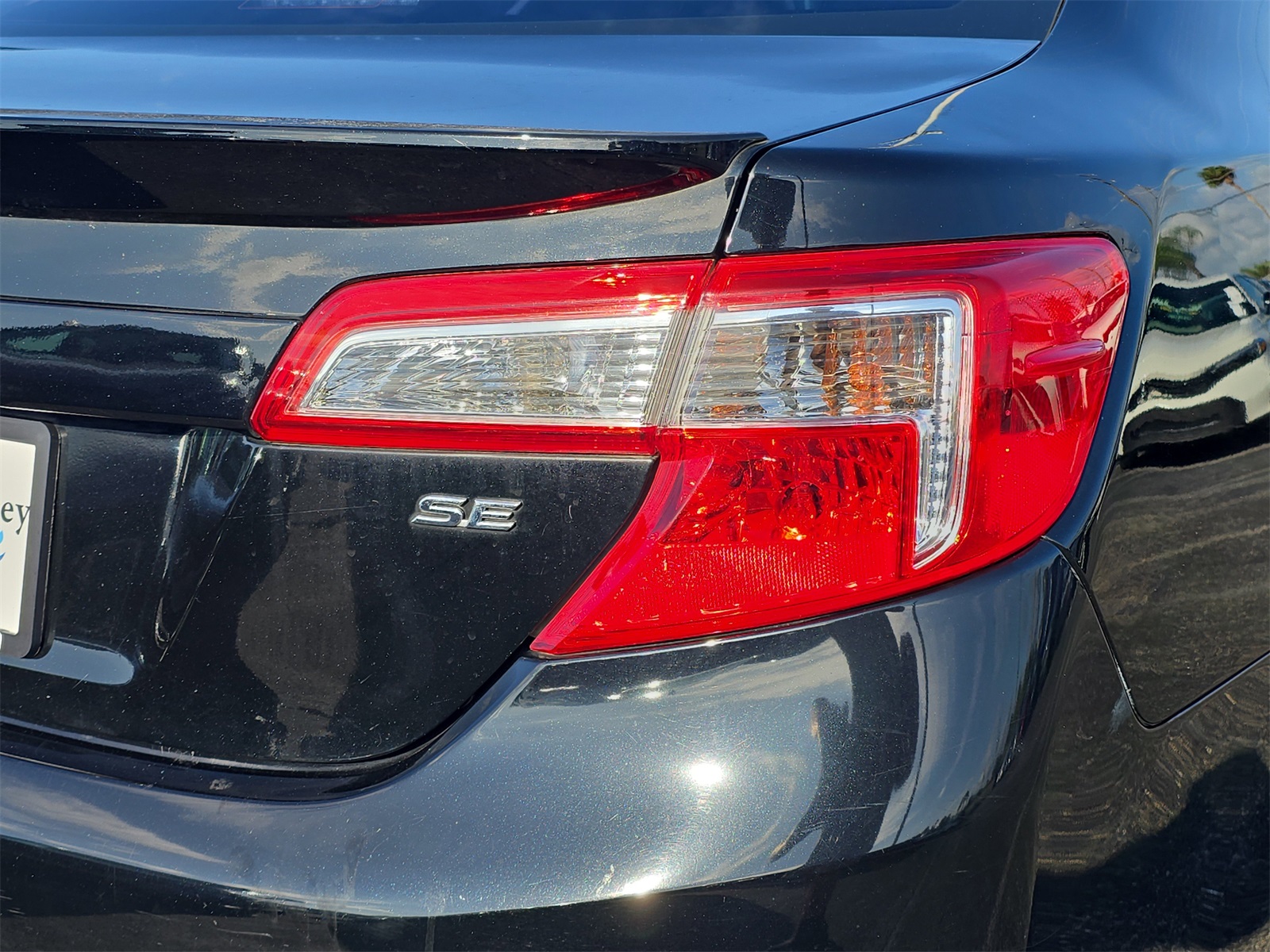 2013 Toyota Camry SE photo 6