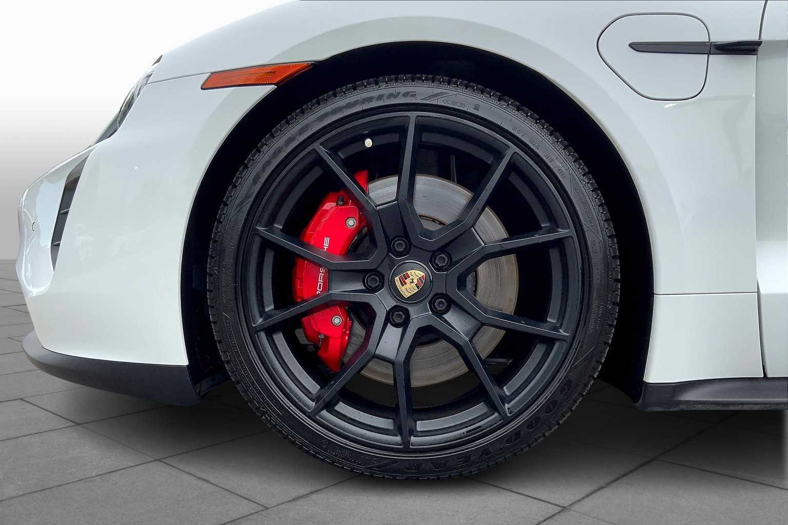 2022 Porsche Taycan GTS photo 8