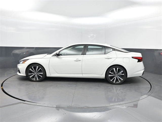 2022 Nissan Altima 2.5 SR photo 2