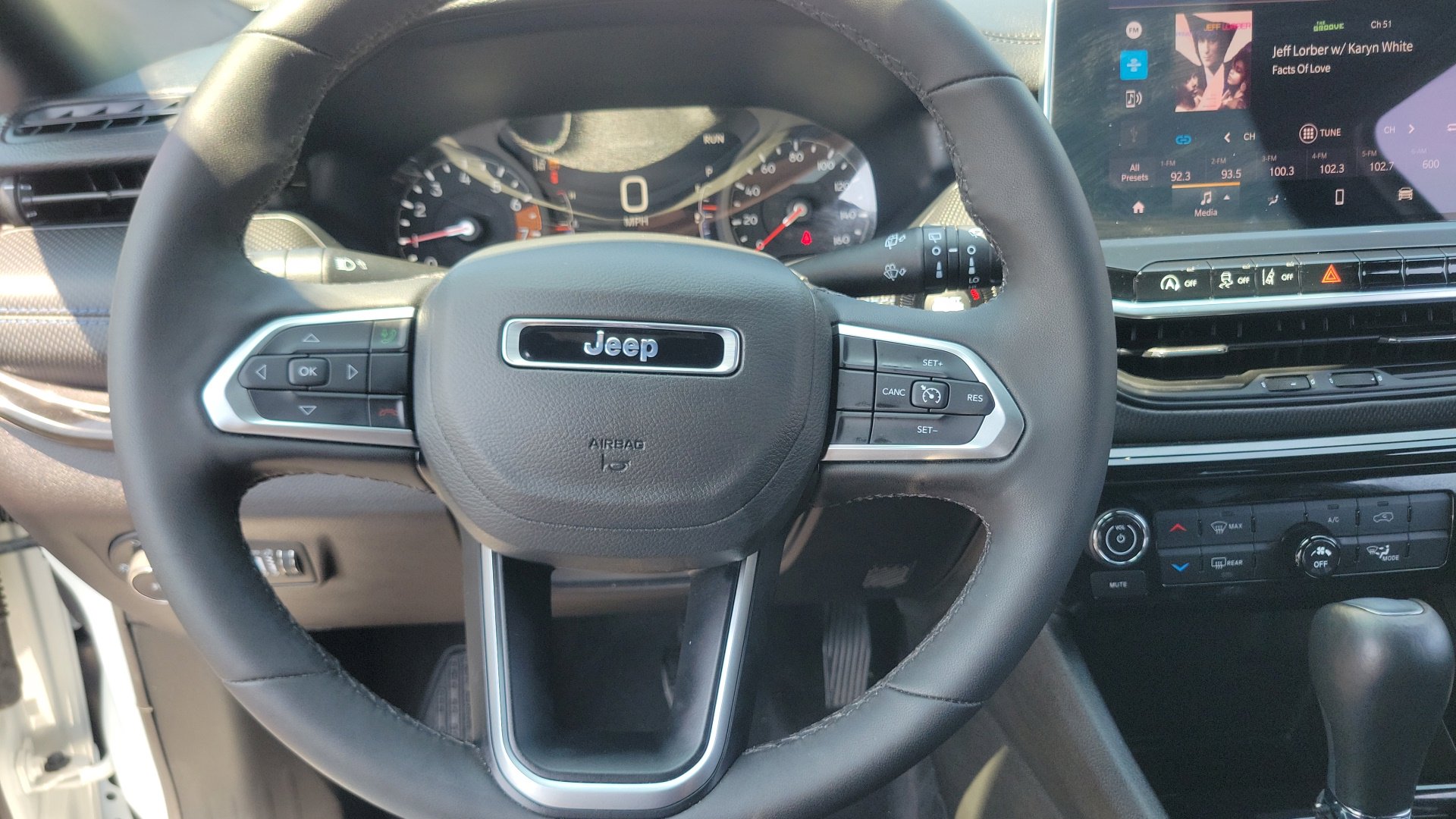 Used 2025 Bright White Clearcoat Jeep Latitude image 17