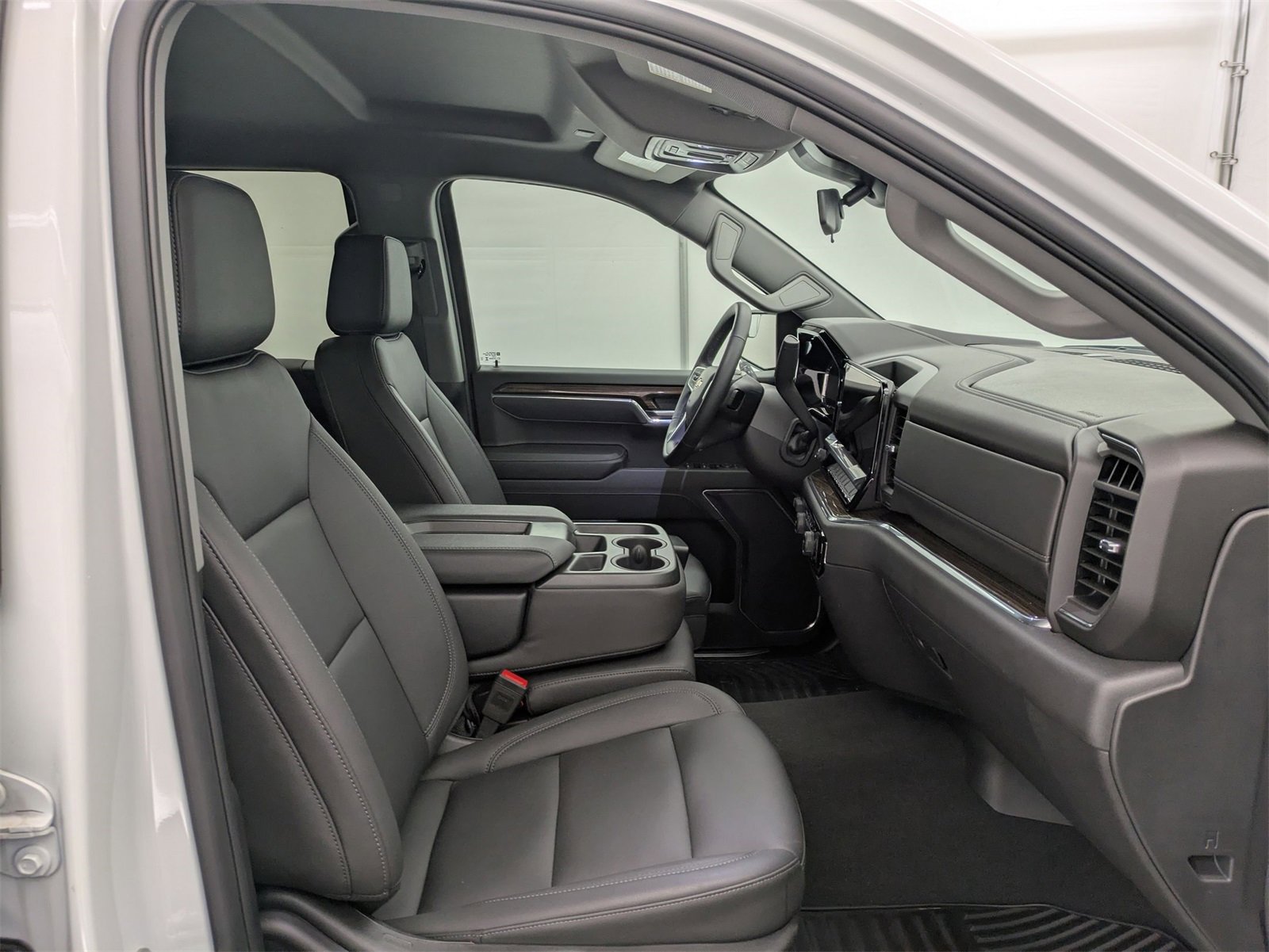 2025 Chevrolet Silverado 1500 LT photo 19