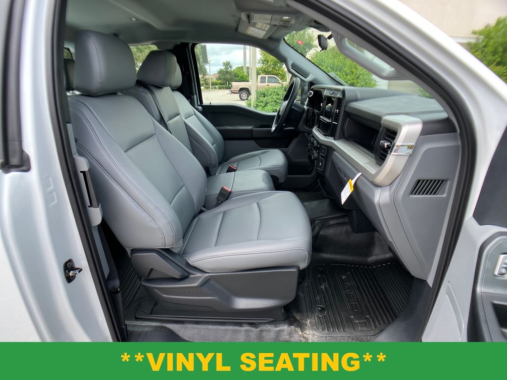 2025 Ford F-250 XL photo 4