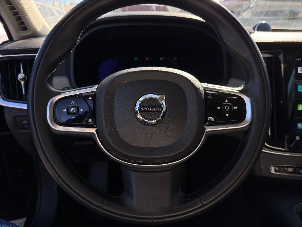 2022 Volvo S90 Inscription photo 19