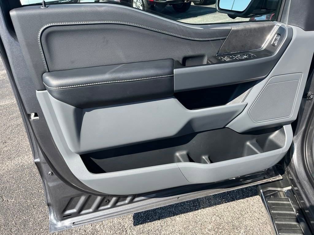2024 Ford F-150 XLT photo 16