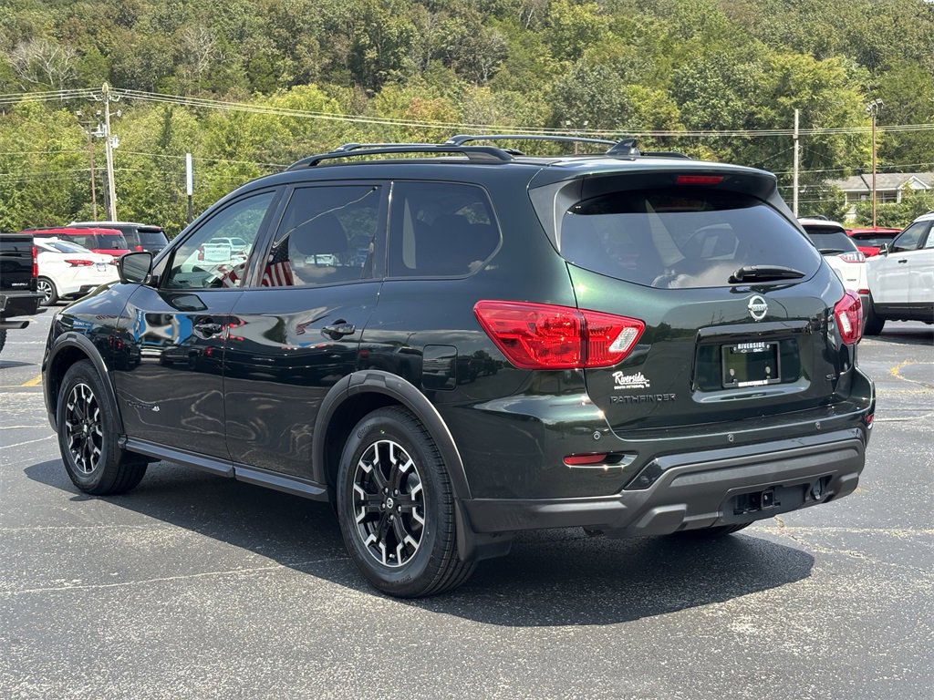 2019 Nissan Pathfinder SL photo 5