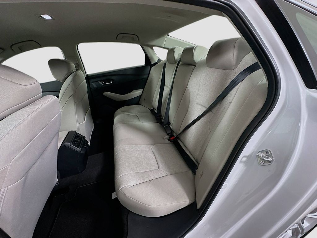 2025 Honda Accord LX photo 16