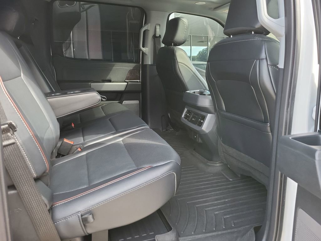 2024 Ford F-250 Lariat photo 28