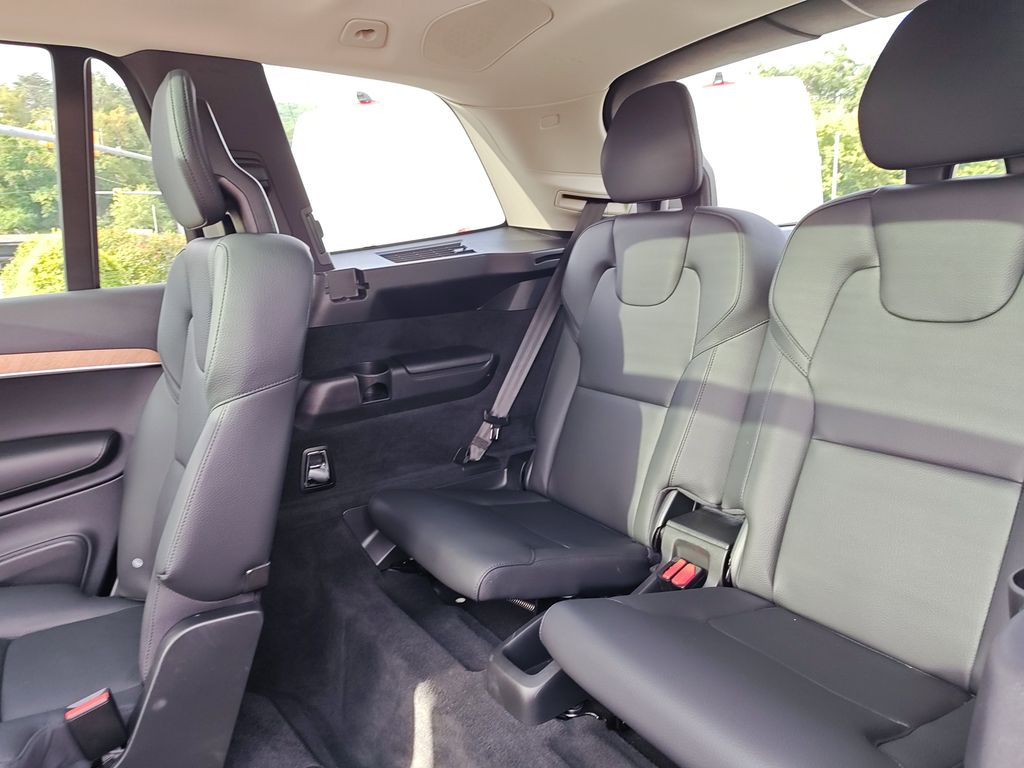 2024 Volvo XC90 Plus photo 30