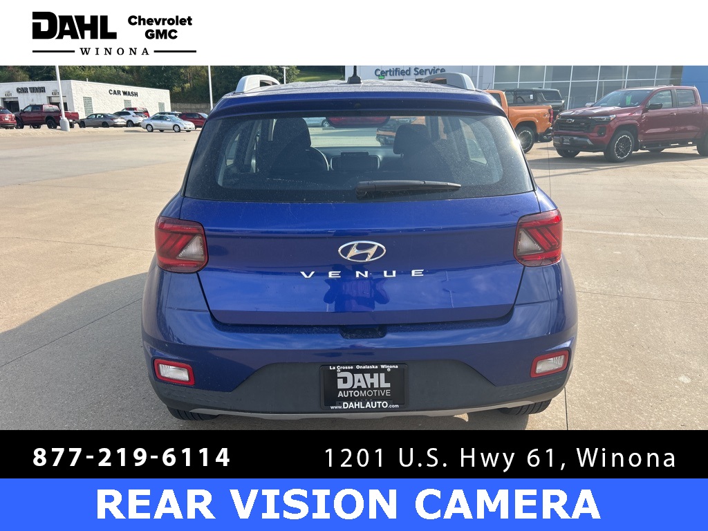 2025 Hyundai Venue SEL photo 6