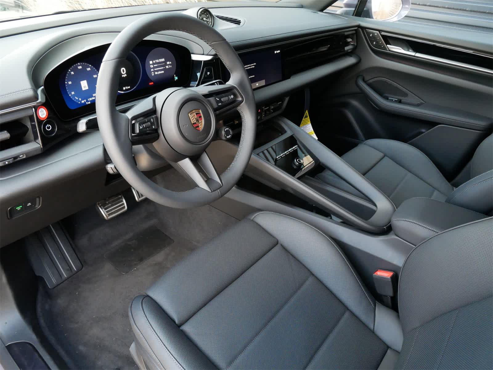 2025 Porsche Macan Electric photo 4