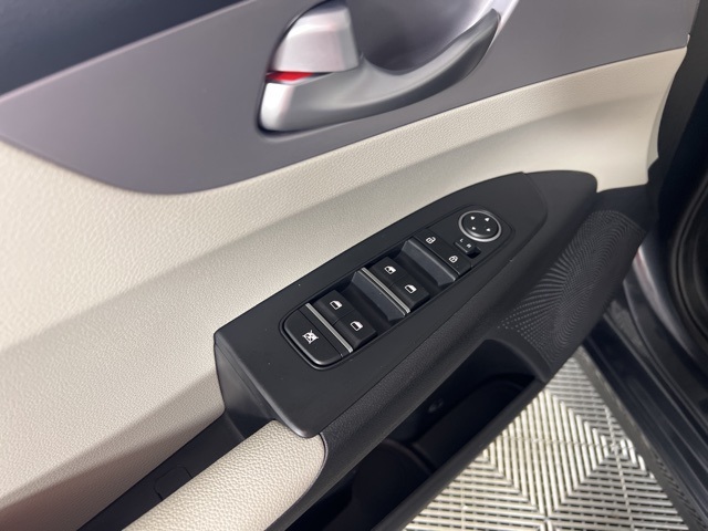 2023 Kia Forte LXS photo 12