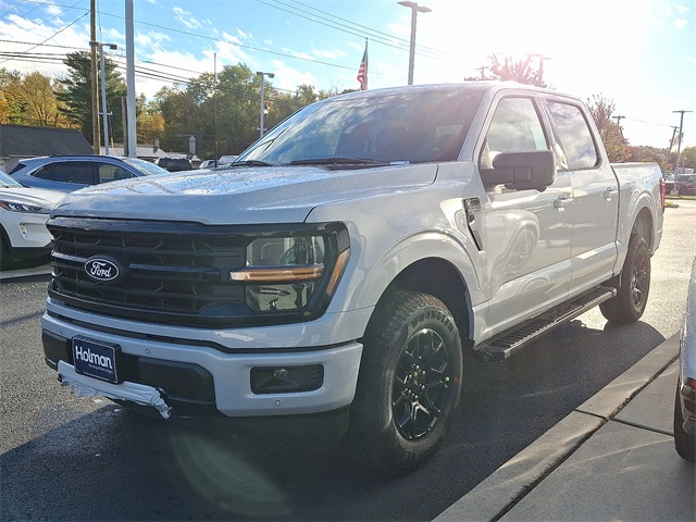 2025 Ford F-150 XLT photo 2