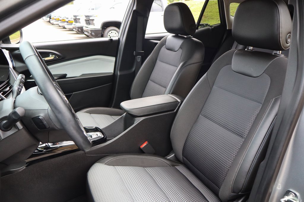 2024 Chevrolet Trax LT photo 11
