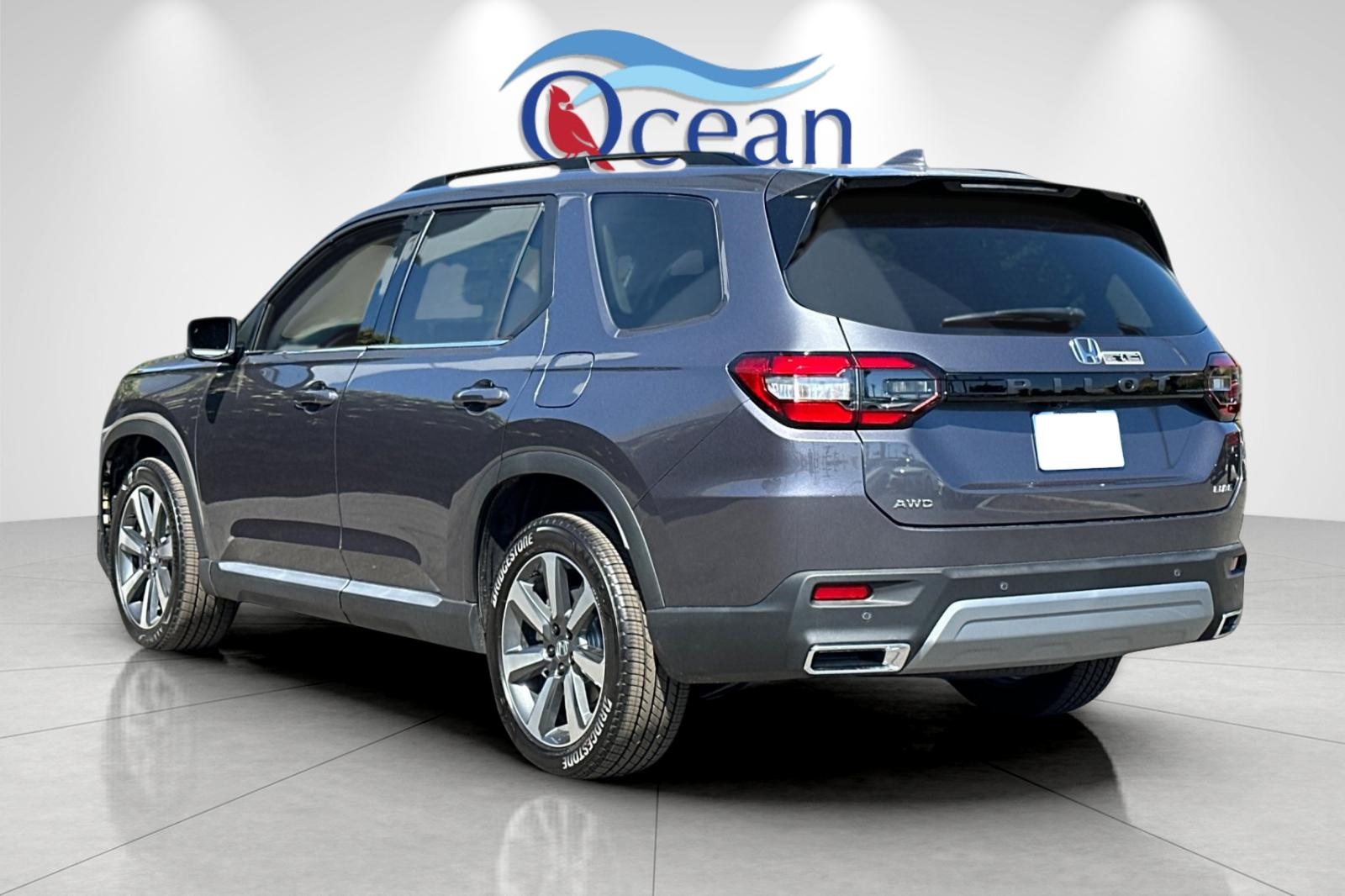 2025 Honda Pilot Elite photo 3