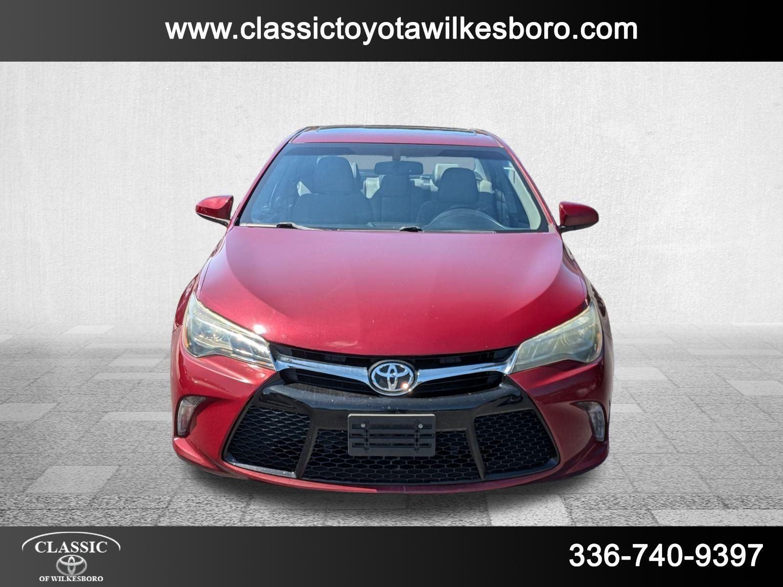 2015 Toyota Camry XSE photo 2